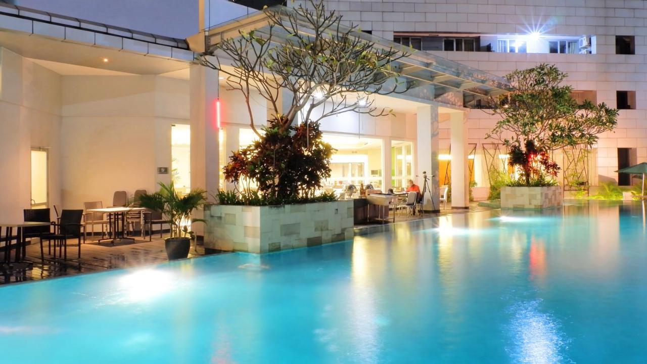 El Hotel Jakarta Exterior foto